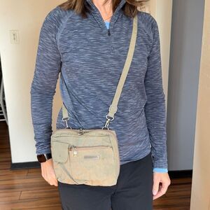 Baggallini Double Zip Waist Belt Bag Adjustable Crossbody Wallet Travel Beige